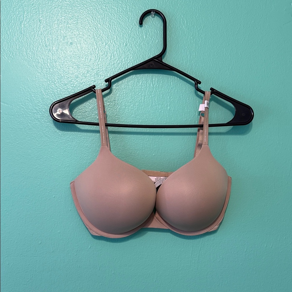 Victoria's Secret Beige Bra
